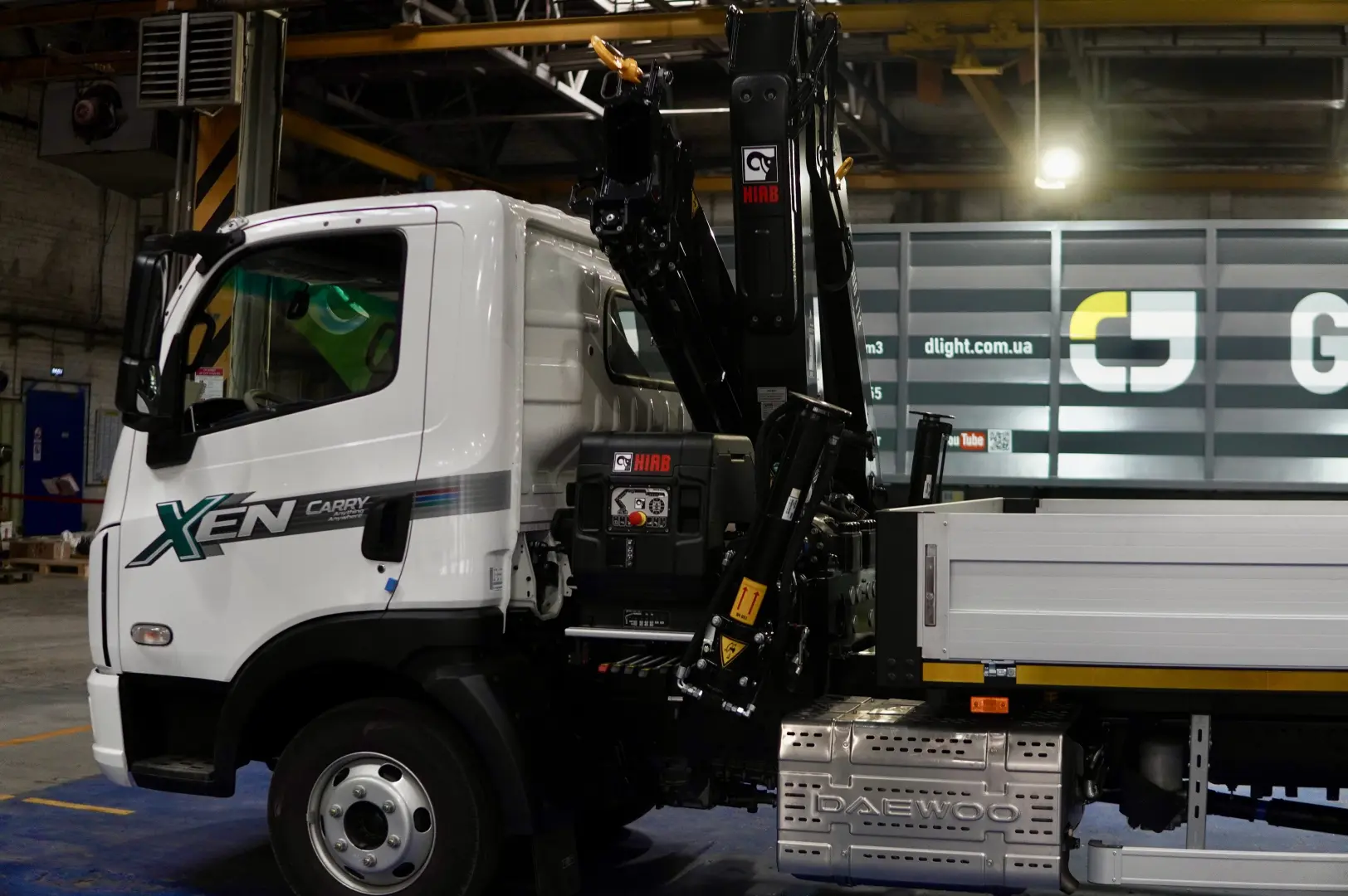 DAEWOO DEXEN з краном HIAB с краном манипулятором